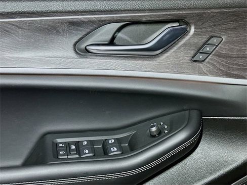 New 2025 Jeep Grand Cherokee Limited w/ Luxury Tech Group II image 12