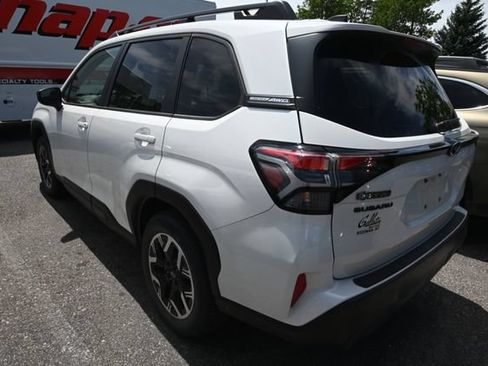Certified 2025 Subaru Forester Premium w/ Convenience Package #1 AWD/4WD image 6