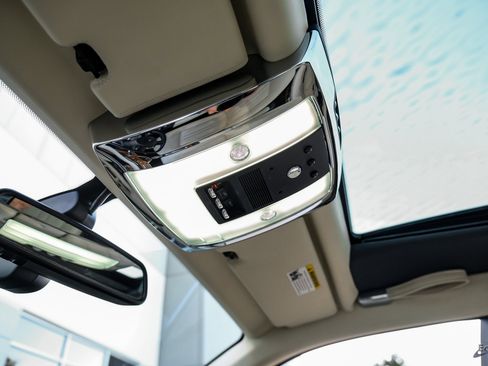 Used 2014 Rolls-Royce Phantom Sedan image 34