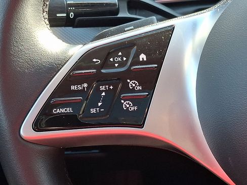 Certified 2025 Mercedes-Benz C 300 4MATIC Sedan image 21