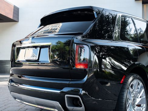 Used 2025 Rolls-Royce Cullinan image 51