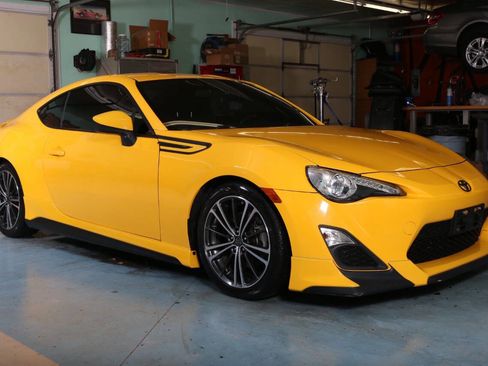 Used 2015 Scion FR-S Release Series 1.0 image 17