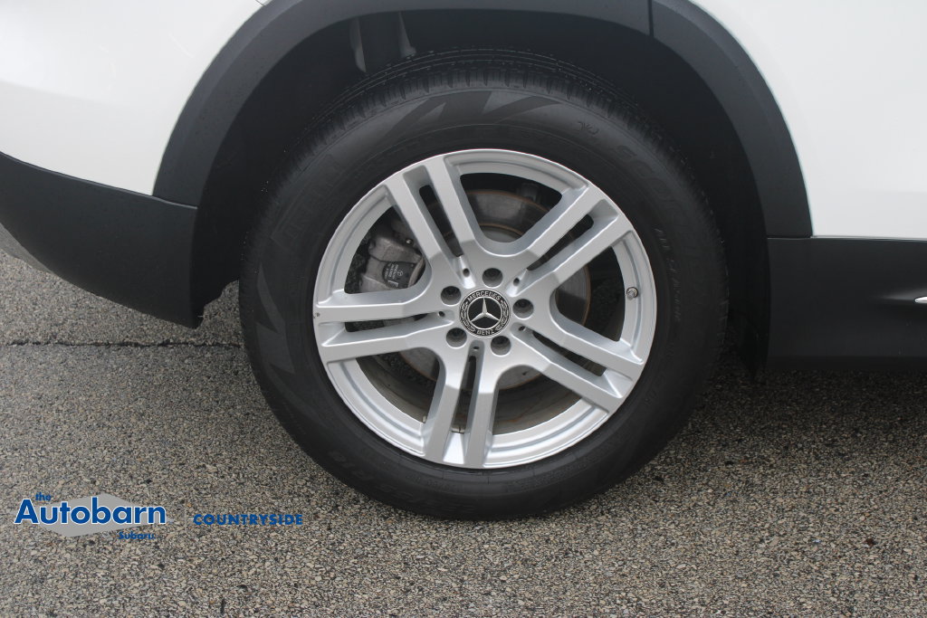 Used 2023 Mercedes-Benz GLB 250 4MATIC w/ Premium Package image 31