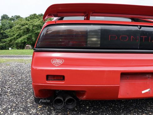 Used 1988 Pontiac Fiero GT RWD image 79