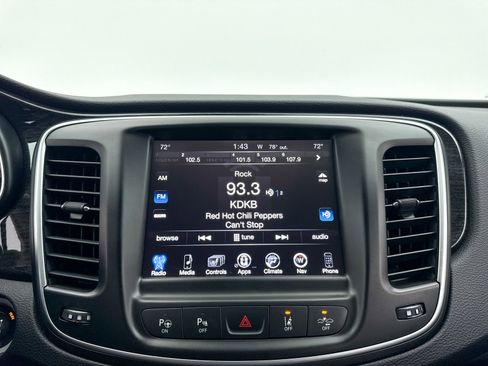 Used 2015 Chrysler 200 C w/ Navigation & Sound Group I image 22