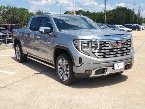 Used 2026 GMC Sierra 1500 Denali AWD/4WD image 3
