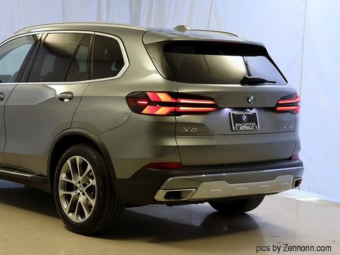 Certified 2024 BMW X5 xDrive40i w/ Premium Package image 8