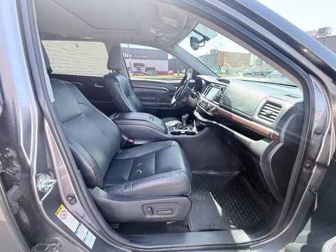 Used 2015 Toyota Highlander Limited AWD/4WD image 11