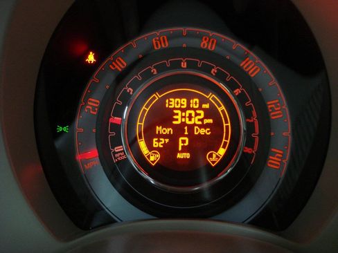 Used 2013 FIAT 500 Pop FWD image 22