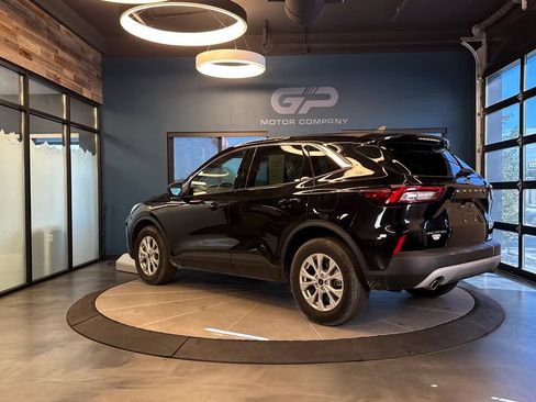 Used 2024 Ford Escape Active AWD/4WD image 5