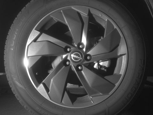 Used 2025 Nissan Rogue SV FWD image 13