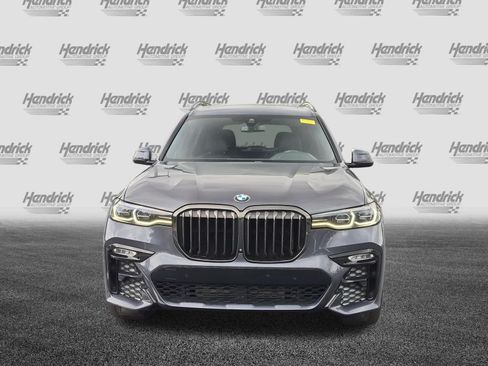 Used 2022 BMW X7 xDrive40i w/ M Sport Package AWD/4WD image 3