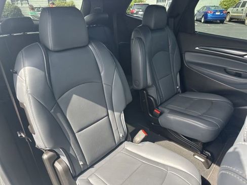 Used 2024 Buick Enclave Premium image 22