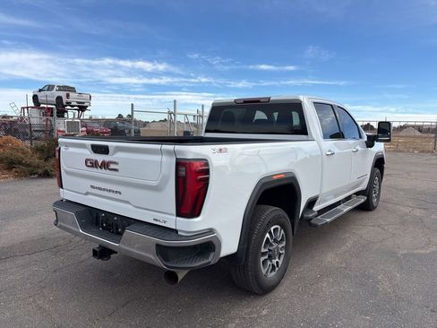 Used 2025 GMC Sierra 3500 SLT image 4