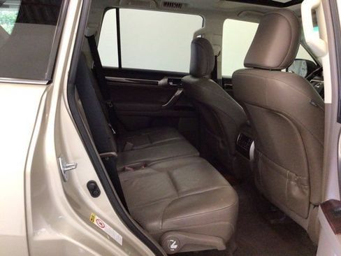 Used 2012 Lexus GX 460 w/ Comfort Plus Pkg AWD/4WD image 16