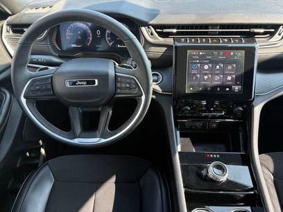 Used 2023 Jeep Grand Cherokee Altitude