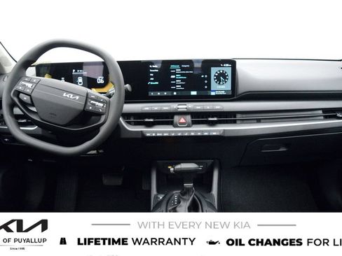 New 2026 Kia K4 FWD image 17