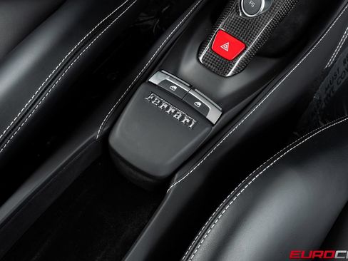 Used 2018 Ferrari 488 GTB RWD image 35