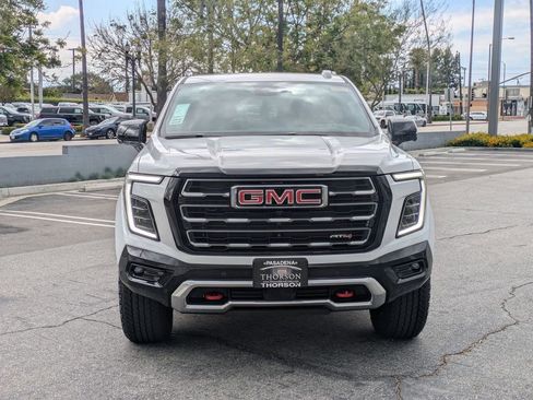 New 2026 GMC Yukon AT4 w/ AT4 Premium Plus Package AWD/4WD image 5