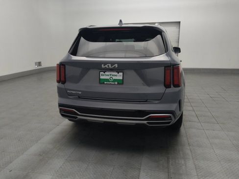 Used 2023 Kia Sorento S image 7