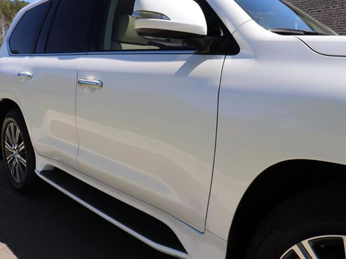 Used 2016 Lexus LX 570 4WD image 20