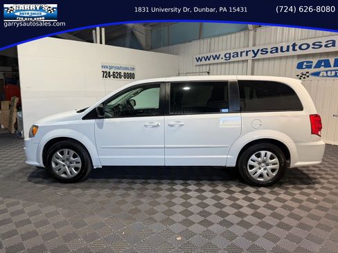 Used 2017 Dodge Grand Caravan SE FWD image 8