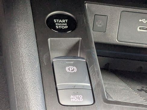 New 2025 Nissan Kicks SV w/ SV Premium Package FWD image 24