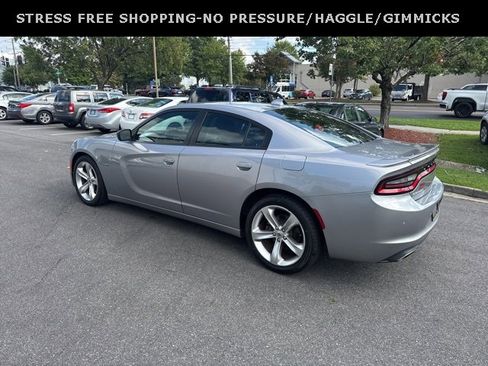 Used 2018 Dodge Charger R/T image 6