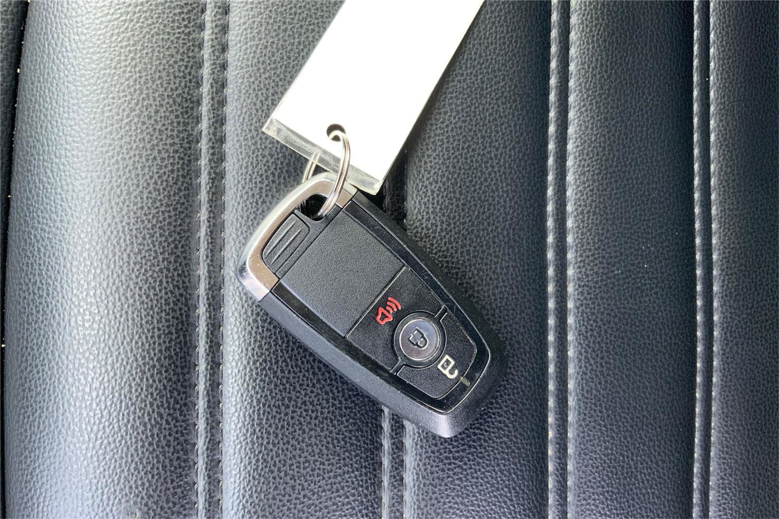 Used 2024 Ford Edge SEL AWD/4WD image 35