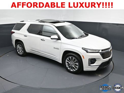 Used 2023 Chevrolet Traverse High Country image 1