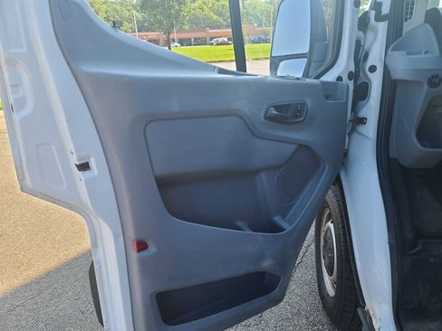 Used 2017 Ford Transit 250 130 Low Roof image 7