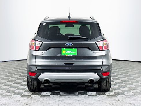 Used 2017 Ford Escape Titanium image 8