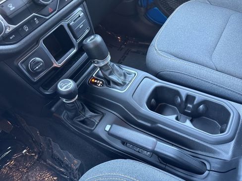 Used 2024 Jeep Wrangler Unlimited Sport AWD/4WD image 34