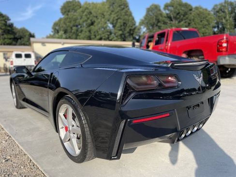 Used 2014 Chevrolet Corvette Stingray Coupe RWD image 5
