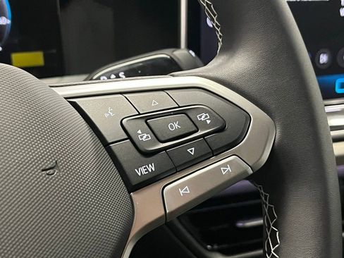 New 2026 Volkswagen Tiguan SE image 27