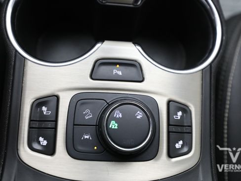 Used 2024 GMC Terrain Denali AWD/4WD image 27