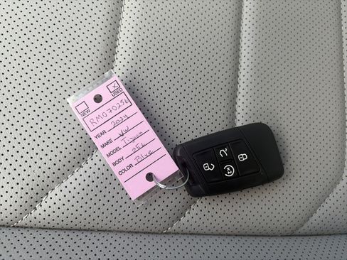 Used 2024 Volkswagen Tiguan SEL R-Line image 48