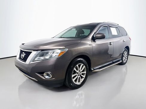 Used 2016 Nissan Pathfinder S image 3