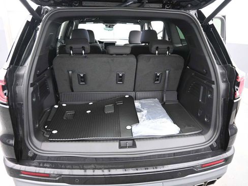New 2026 GMC Acadia Elevation w/ LPO, Floor Liner Package image 13
