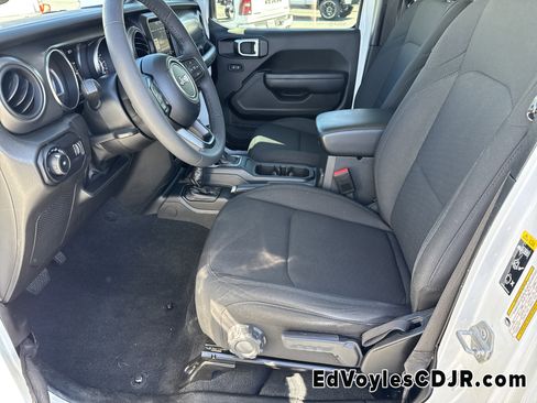 Used 2023 Jeep Wrangler Sport S image 11