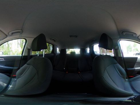 Used 2025 Kia Sportage LX image 41