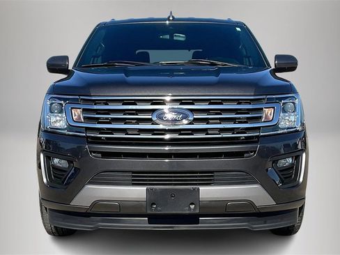 Used 2021 Ford Expedition XLT image 3