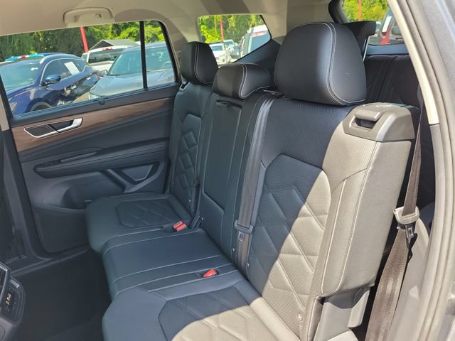Used 2025 Volkswagen Atlas SE FWD image 11