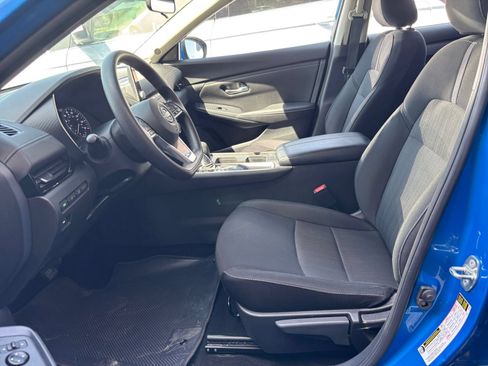 Used 2025 Nissan Sentra SV FWD image 20