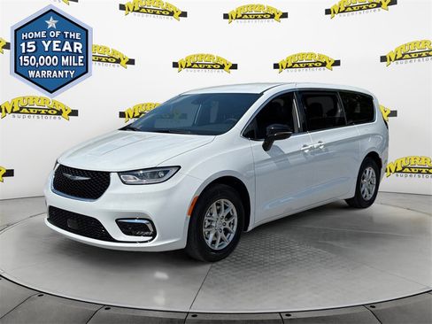 New 2026 Chrysler Pacifica Select image 1