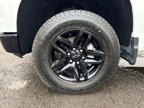 Used 2022 Chevrolet Silverado 1500 Custom Trail Boss image 27