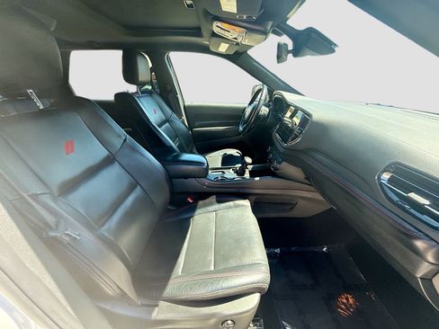 Used 2024 Dodge Durango GT RWD image 29