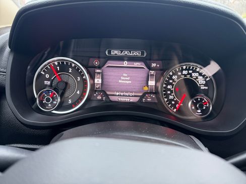 Used 2019 RAM 2500 Laramie image 19