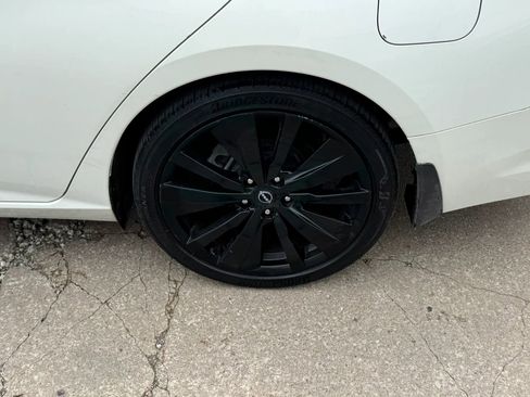 Used 2022 Nissan Altima 2.5 SR w/ Midnight Edition Package image 44