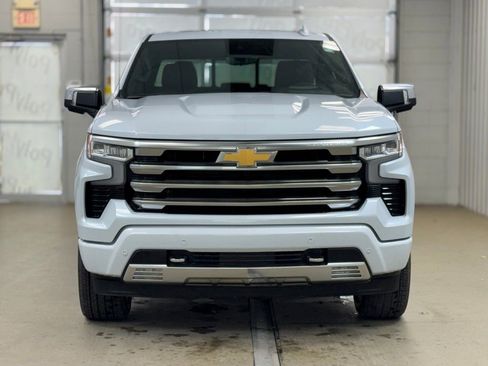 New 2026 Chevrolet Silverado 1500 High Country w/ Technology Package AWD/4WD image 2